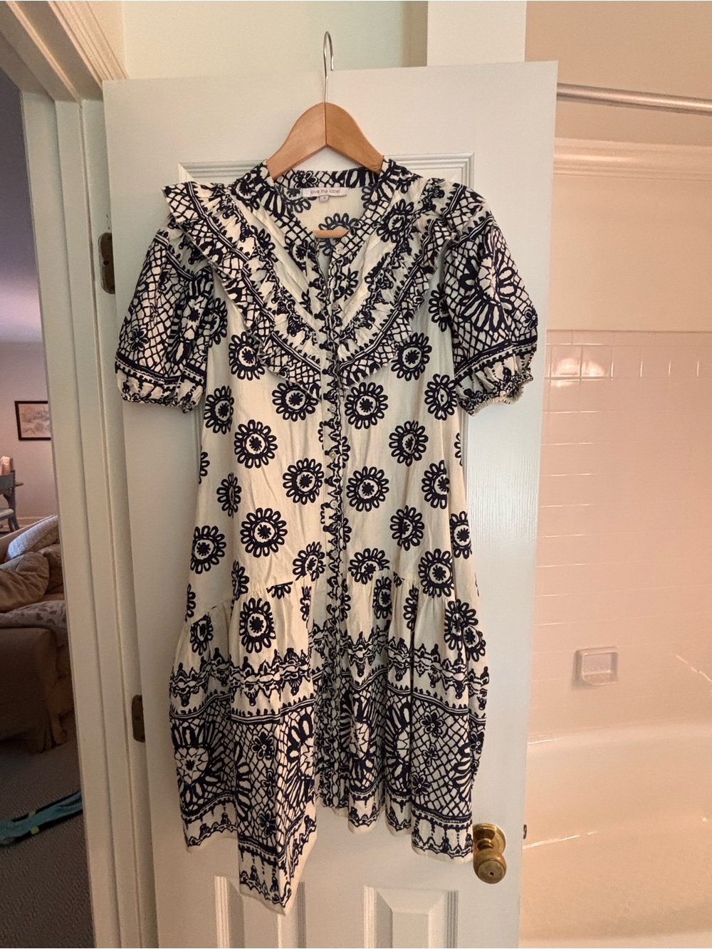 Love the Label Women’s Navy and White Floral Dress Size Small worn once